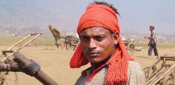 Coal labourers on the Bangladeshi side of Boropani