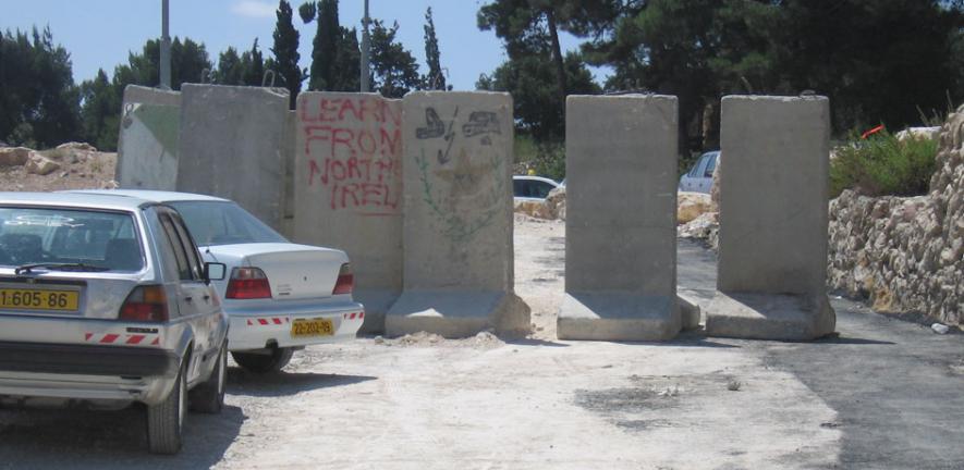 Barrier from Isawiyya village into Jerusalem