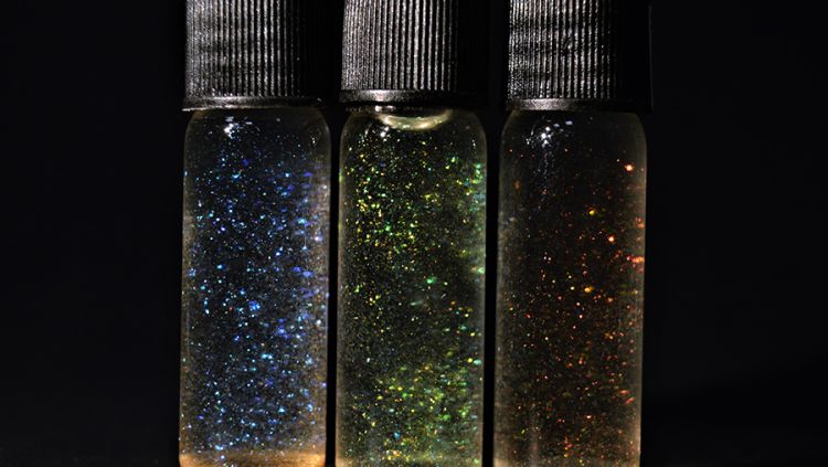 Sustainable, biodegradable glitter – from your fruit bowl