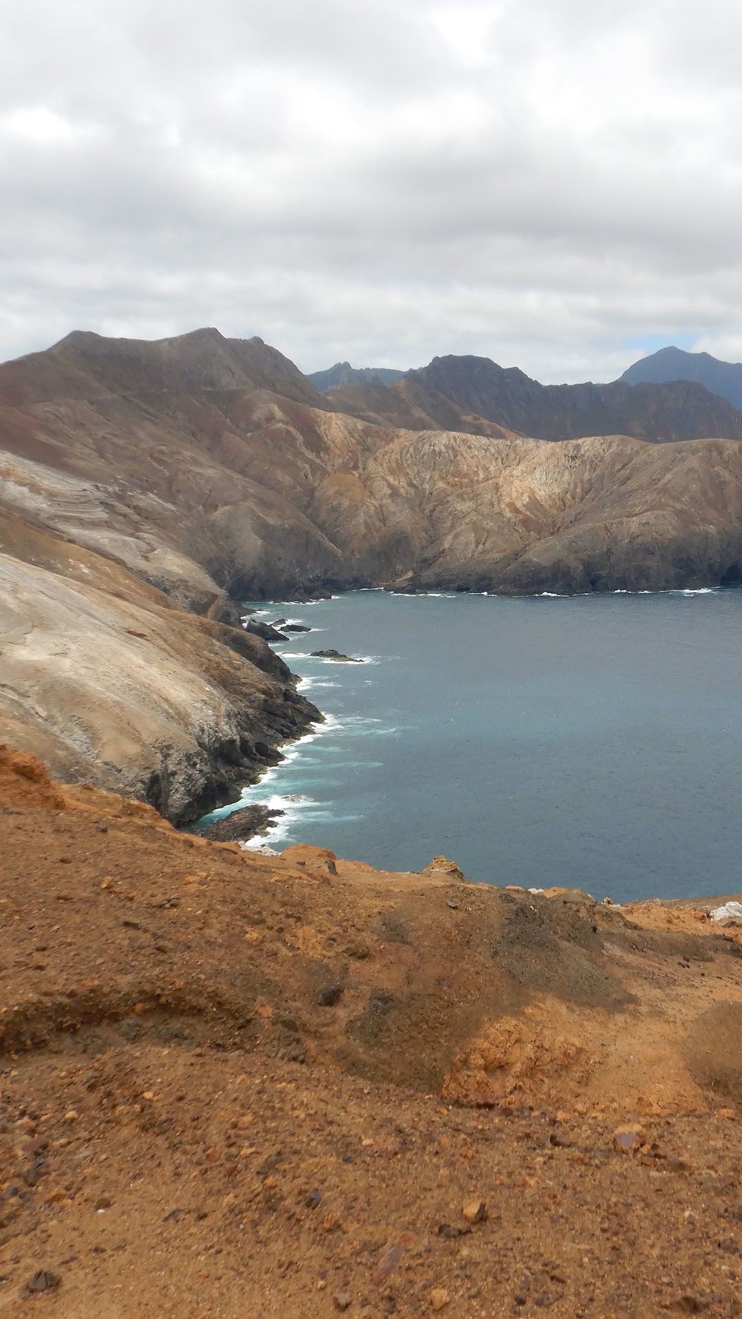 Toxic discovery on Robinson Crusoe Island