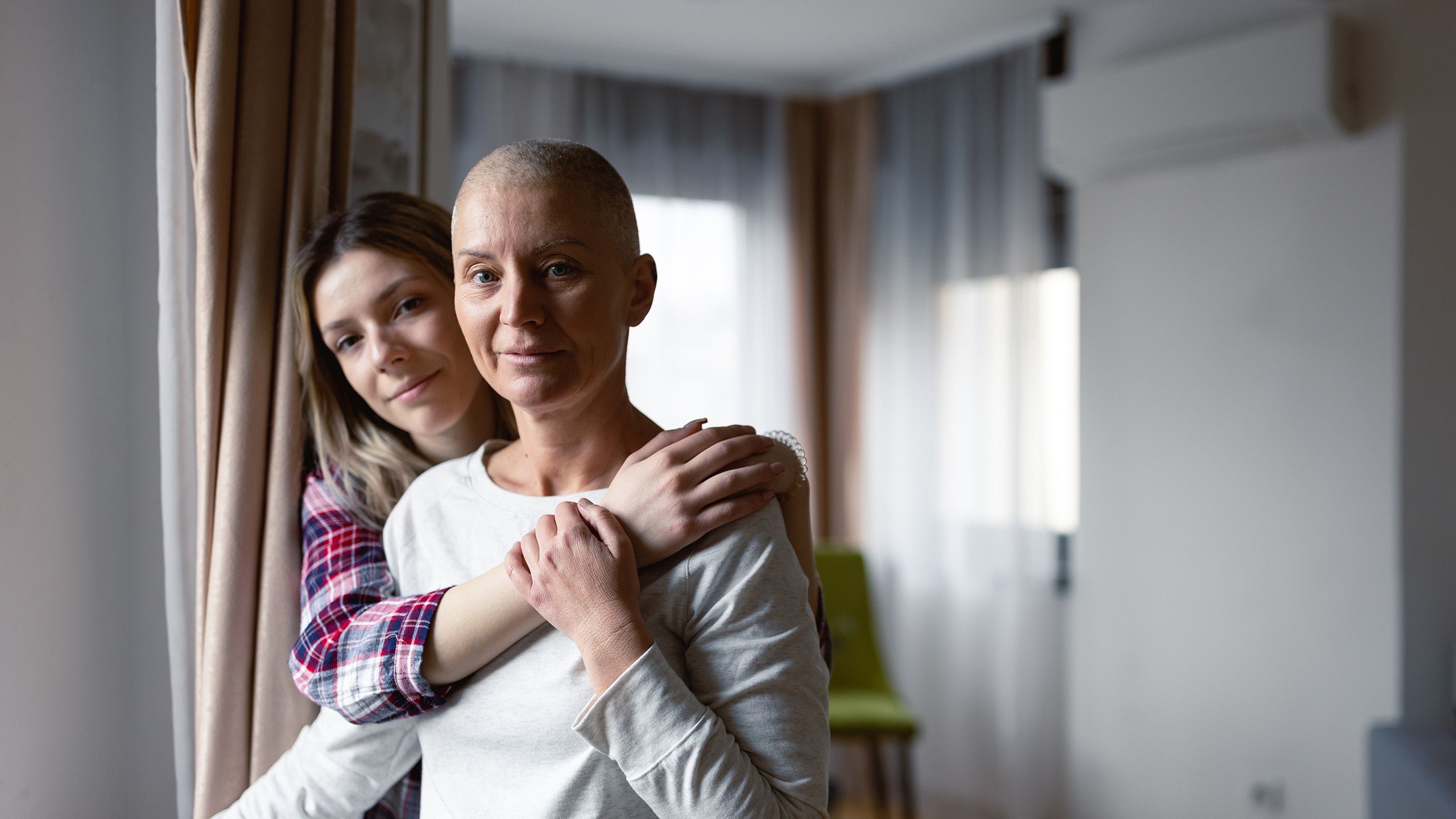 Cancer survivor and her daughter