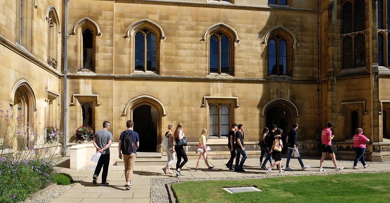 Students at undergraduate open day tour.